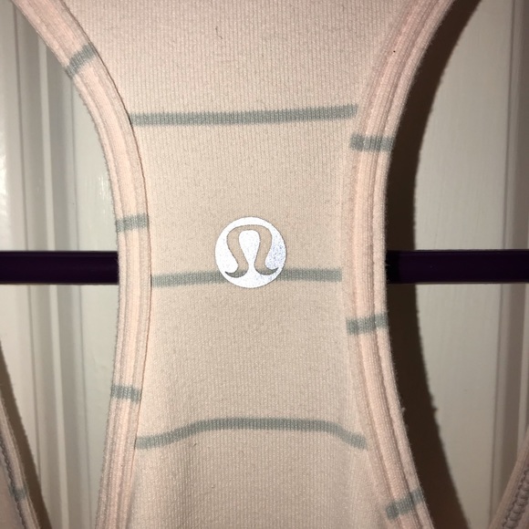 Lululemon Razorback Tank - Picture 3 of 4